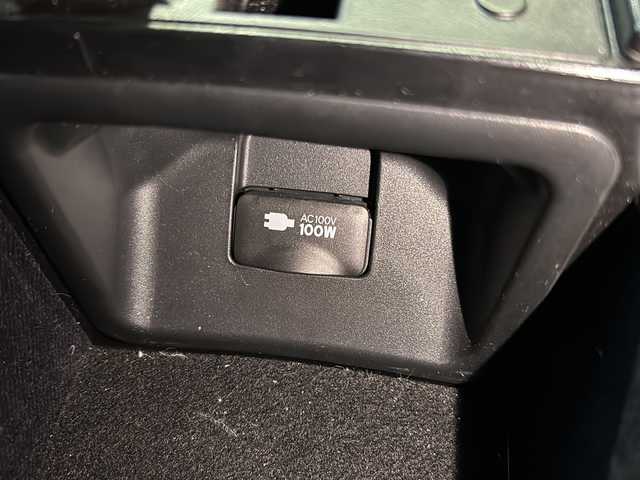 トヨタ クラウン ハイブリッド RS アドバンス 静岡県 2019(平31)年 4.6万km ホワイトパールクリスタルシャイン 純正ナビ/(FM/AM/CD/DVD/フルセグ/Bluetooth)/オートマチックハイビーム/レーンキープアシスト/レーダークルーズコントロール/パーキングアシスト/ドライブレコーダー/ETC/ハンドルヒーター/前席シートヒーター/パワーシート/電動格納ミラー/ブレーキホールド/ステアリングスイッチ/オートライト/LEDヘッドライト/フルオートエアコン/プッシュスタート/スマートキー/純正フロアマット