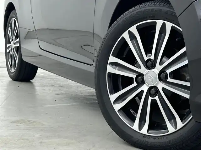 ダイハツ コペン ローブ 福岡県 2015(平27)年 3.4万km ブラックマイカメタリック 純正ナビ（ＢＴ，フルセグＴＶ）　/ＥＴＣ　/プッシュスタート　/アイドリングストップ　/横滑り防止装置　/電動格納式ドアミラー　/ＭＴモード付　/シートヒーター　/ステアリングリモコン　/純正１５インチアルミホイール
