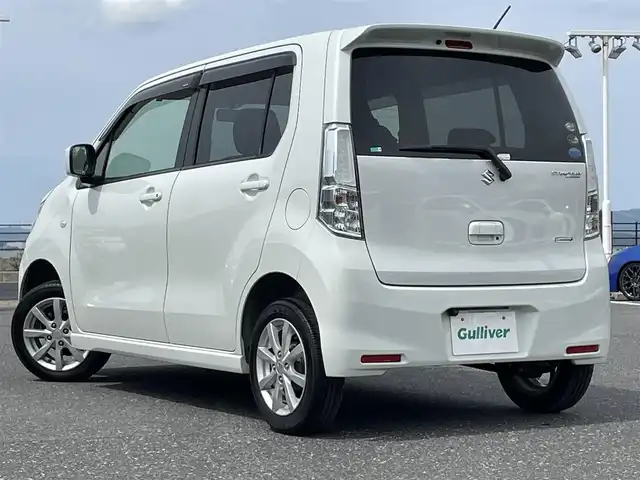 スズキ ワゴンＲ スティングレー X 島根県 2013(平25)年 5.4万km パールホワイト 社外ナビ/CD/DVD/DTV/Bluetooth/バックカメラ/スマートキー/プッシュスタート /ETC/純正アルミホイール/オートライト/純正フロアマット/ドアバイザー