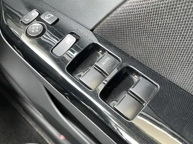 スズキ ワゴンＲ スティングレー X 島根県 2013(平25)年 5.4万km パールホワイト 社外ナビ/CD/DVD/DTV/Bluetooth/バックカメラ/スマートキー/プッシュスタート /ETC/純正アルミホイール/オートライト/純正フロアマット/ドアバイザー