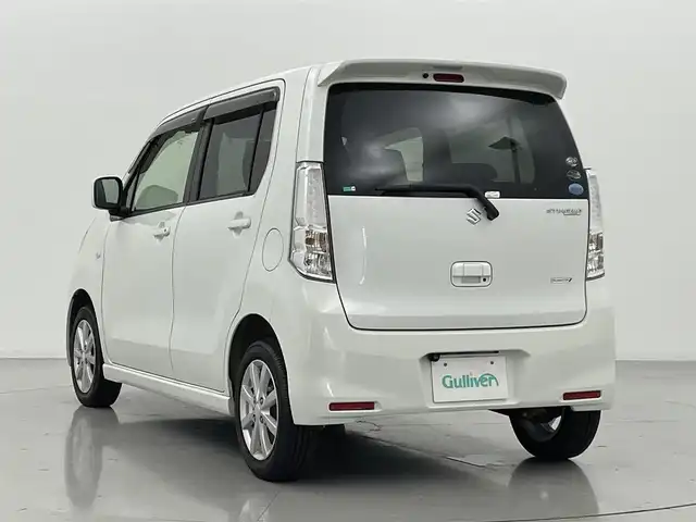 スズキ ワゴンＲ スティングレー X 熊本県 2013(平25)年 5.4万km パールホワイト 禁煙車/社外ナビAVN-Z02i/CD/DVD/DTV/Bluetooth/バックカメラ/ETC/アイドリングストップ/オートエアコン/オートライト/HIDライト/純正フロアマット/純正アルミホイール/ドアバイザー/スマートキー/プッシュスタート /スペアキー1本