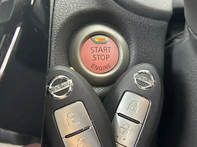 日産 ノート X 群馬県 2016(平28)年 4.1万km ソニックブルー 純正７型ナビ　全方位カメラ　Ｂｌｕｅｔｏｏｔｈ　エマージェンシーブレーキ　電動格納ミラー　前後コーナーセンサー　ＥＴＣ　オートライト　アイドリングストップ　プッシュスタート　スマートキー