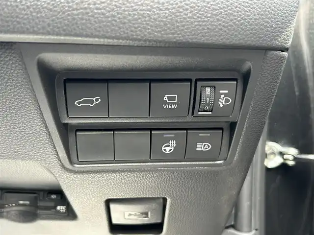 トヨタ ヤリスクロス Z 長崎県 2024(令6)年 0.6万km ブラックマイカ ワンオーナー/純正マルチメディア/（ナビ、フルセグ、AM、FM、BT、Miracast）/ステアリングリモコン/レーダークルーズコントロール/プッシュスタート/テレビキャンセラー/バックカメラ/全周囲カメラ/サイドカメラ/フロントカメラ/レーンディパーチャーアラート/BSM/プリクラッシュセーフティ/クリアランスソナー/RCTA/PKSB/安心降車アシスト/RSA/オートライト/オートハイビーム/ステアリングヒーター/ヘッドライトレベライザー/電動リアゲート/ビルトインETC/電格ウィンカーミラー/ハーフレザーシート/DNシートヒーター/D席パワーシート/電動パーキングブレーキ/オートホールド/前後ドライブレコーダー/ドアバイザー/純正フロアマット/取扱説明書/マルチメディア説明書/保証書/スペアキー