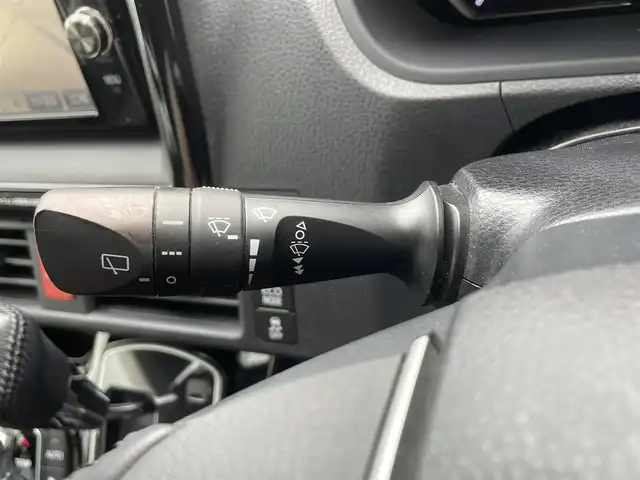 トヨタ ヴォクシー ZS 煌Ⅱ 佐賀県 2016(平28)年 5.8万km ホワイトパールクリスタルシャイン トヨタセーフティセンスC/・プリクラッシュセーフティ/・オートマチックハイビーム/・レーンディパーチャーアラート/純正SDナビ　/・バックカメラ　/・フルセグＴＶ（走行視聴可）/・BT/CD/DVD　/純正後席モニター　/両側パワースライドドア　/純正１５インチＡＷ　/ＬＥＤヘッドライト　/フォグランプ　/ETC2.0 /革調シートカバー　/スペアキー×1/取扱説明書/保証書/社外マフラーカッター