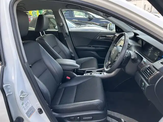 ホンダ アコード ハイブリッド EX 宮城県 2016(平28)年 10.2万km ホワイトオーキッドパール 純正ナビ（フルセグＴＶ、ＡＭ、ＦＭ、ＵＳＢ、ＢＴ、ＤＶＤ、ＣＤ）//純正フロアマット//ドラレコ//純正ＡＷ//追従型クルコン//全席シートヒーター//ビルトインＥＴＣ//バックカメラ//スペアキー//社外ＡＷ//USBポート//オートライト//横滑り防止機能//プリクラッシュセーフティ