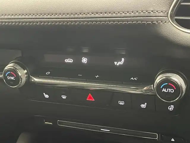 マツダ マツダ３ファストバック 20S プロアクティブ ツーリングS 愛知県 2020(令2)年 2.3万km スノーフレイクホワイトパールマイカ 純正８．８ナビ　ＢＯＳＥ　シートヒーター　全方位カメラ　ＨＤＭＩ　ＢＳＭ　ＨＵＤ　追従クルコン　フルセグ　ＤＶＤ　メモリーシート　パドルシフト　ステアリングヒーター　衝突軽減　コーナーセンサー　ＥＴＣ　ドラレコ　ＬＥＤライト　オートハイビーム　３６０°ビューモニター　ＵＳＢ接続　Bluetooth　純正フロアマット　車線逸脱　純正１８インチAW　プッシュスタート　スマートキー