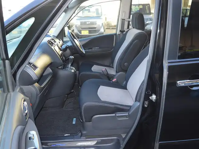 日産 セレナ ライダー ブラックライン 栃木県 2013(平25)年 5.2万km スーパーブラック ワンオーナー/クルーズコントロール/ALPINE製10.2インチフリップダウンモニター/安全装備/(VDC/ヒルスタートアシスト/アイドリングストップ)/両側パワースライドドア/純正SDナビ/(フルセグ/AM/FM/CD/DVD/BT)/ETC/キセノンヘッドライト/フォグランプ/オートライト/ステアスイッチ/新車保証書/記録簿/(H28/H29/H30/R2/R4/R6)/取扱説明書