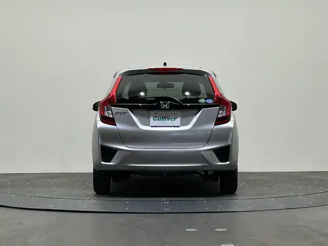 ホンダ フィット 13G Fパッケージ 愛媛県 2015(平27)年 8.4万km アラバスターシルバーメタリック 社外SDナビ/(CD/DVD/フルセグ/Bluetooth)/バックカメラ/ドライブレコーダー/アイドリングストップ/スマートキー/スペアキー/プッシュスタート/ウインカーミラー/ドアバイザー/電動格納ミラー