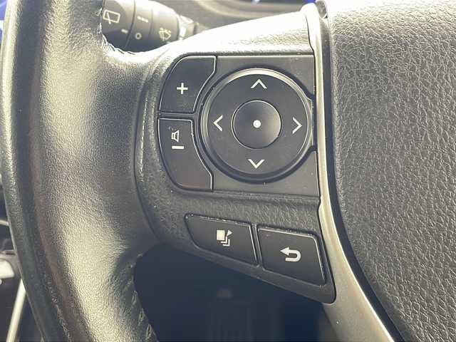 トヨタ ヴォクシー ZS 沖縄県 2018(平30)年 4.1万km ホワイトパールクリスタルシャイン アルパインナビ　/　(フルセグTV Bluetooth CD/DVD)/バックカメラ　　/トヨタセーフティセンス　/クルーズコントロール/フリップダウンモニター　/ステアリングスイッチ/両側パワースライドドア　/ＬＥＤヘッドライト　　/プッシュスタート/アイドリングストップ/純正フロアマット/ドアバイザー/保証書/取扱説明書/記録簿