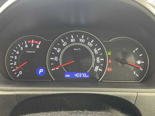 トヨタ ヴォクシー ZS 沖縄県 2018(平30)年 4.1万km ホワイトパールクリスタルシャイン アルパインナビ　/　(フルセグTV Bluetooth CD/DVD)/バックカメラ　　/トヨタセーフティセンス　/クルーズコントロール/フリップダウンモニター　/ステアリングスイッチ/両側パワースライドドア　/ＬＥＤヘッドライト　　/プッシュスタート/アイドリングストップ/純正フロアマット/ドアバイザー/保証書/取扱説明書/記録簿