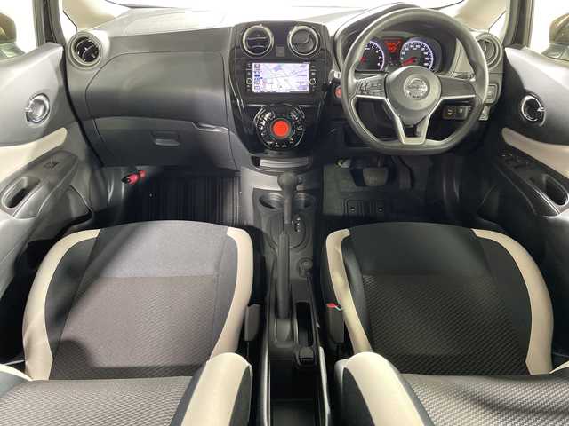 日産 ノート X 神奈川県 2019(令1)年 6万km インペリアルアンバーP 純正SDナビゲーション【MM318D-W】/フルセグ　CD　DVD　SD　Bluetooth】/バックカメラ/アイドリングストップ/ハイビームアシスト/インテリジェントエマージェンシーブレーキ/VDC/車線逸脱警報/踏み間違い衝突防止アシスト/フロント/バックソナー/社外ETC/純正前方ドライブレコーダー/オートライト/ハイビームアシスト/プッシュスタート/スマートキー/スペアキー/純正フロアマット