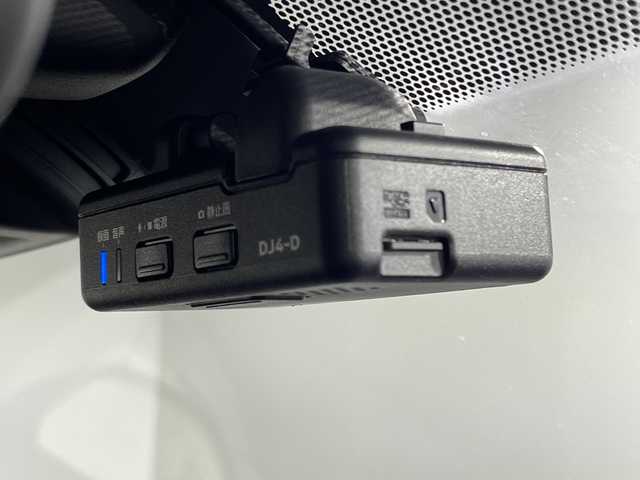 日産 ノート X 神奈川県 2019(令1)年 6万km インペリアルアンバーP 純正SDナビゲーション【MM318D-W】/フルセグ　CD　DVD　SD　Bluetooth】/バックカメラ/アイドリングストップ/ハイビームアシスト/インテリジェントエマージェンシーブレーキ/VDC/車線逸脱警報/踏み間違い衝突防止アシスト/フロント/バックソナー/社外ETC/純正前方ドライブレコーダー/オートライト/ハイビームアシスト/プッシュスタート/スマートキー/スペアキー/純正フロアマット