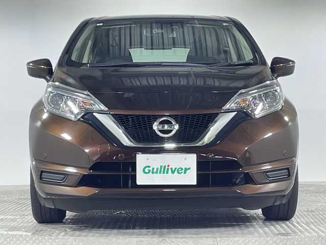 日産 ノート X 神奈川県 2019(令1)年 6万km インペリアルアンバーP 純正SDナビゲーション【MM318D-W】/フルセグ　CD　DVD　SD　Bluetooth】/バックカメラ/アイドリングストップ/ハイビームアシスト/インテリジェントエマージェンシーブレーキ/VDC/車線逸脱警報/踏み間違い衝突防止アシスト/フロント/バックソナー/社外ETC/純正前方ドライブレコーダー/オートライト/ハイビームアシスト/プッシュスタート/スマートキー/スペアキー/純正フロアマット