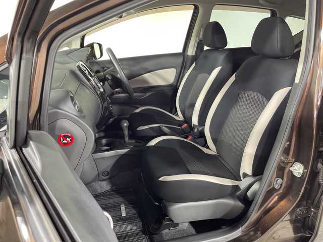 日産 ノート X 神奈川県 2019(令1)年 6万km インペリアルアンバーP 純正SDナビゲーション【MM318D-W】/フルセグ　CD　DVD　SD　Bluetooth】/バックカメラ/アイドリングストップ/ハイビームアシスト/インテリジェントエマージェンシーブレーキ/VDC/車線逸脱警報/踏み間違い衝突防止アシスト/フロント/バックソナー/社外ETC/純正前方ドライブレコーダー/オートライト/ハイビームアシスト/プッシュスタート/スマートキー/スペアキー/純正フロアマット