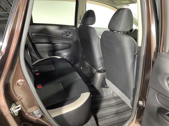 日産 ノート X 神奈川県 2019(令1)年 6万km インペリアルアンバーP 純正SDナビゲーション【MM318D-W】/フルセグ　CD　DVD　SD　Bluetooth】/バックカメラ/アイドリングストップ/ハイビームアシスト/インテリジェントエマージェンシーブレーキ/VDC/車線逸脱警報/踏み間違い衝突防止アシスト/フロント/バックソナー/社外ETC/純正前方ドライブレコーダー/オートライト/ハイビームアシスト/プッシュスタート/スマートキー/スペアキー/純正フロアマット