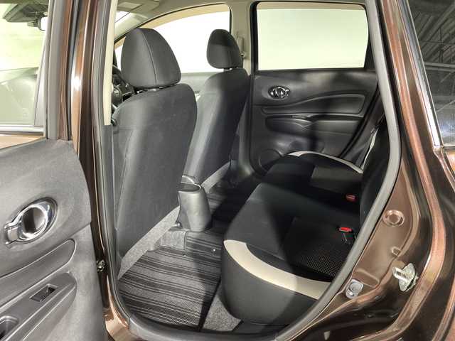 日産 ノート X 神奈川県 2019(令1)年 6万km インペリアルアンバーP 純正SDナビゲーション【MM318D-W】/フルセグ　CD　DVD　SD　Bluetooth】/バックカメラ/アイドリングストップ/ハイビームアシスト/インテリジェントエマージェンシーブレーキ/VDC/車線逸脱警報/踏み間違い衝突防止アシスト/フロント/バックソナー/社外ETC/純正前方ドライブレコーダー/オートライト/ハイビームアシスト/プッシュスタート/スマートキー/スペアキー/純正フロアマット