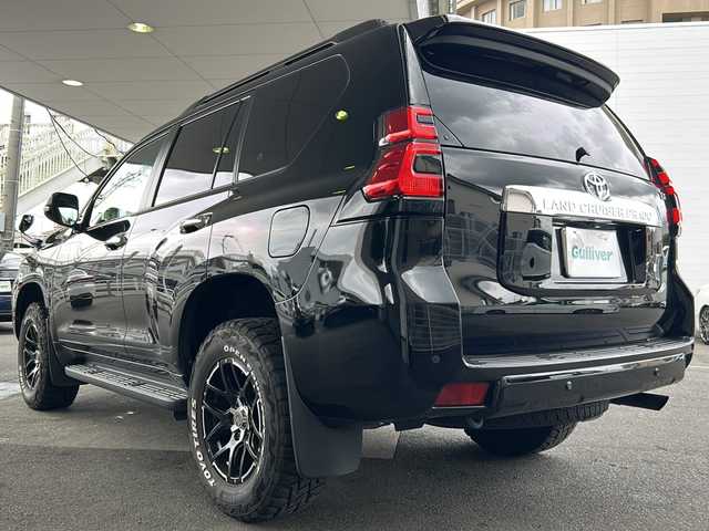 トヨタ ランドクルーザー プラド TX 徳島県 2023(令5)年 3.9万km ブラック ワンオーナー /サンルーフ/7インチ純正SDナビ/(NSZT-W68T)/CD/DVD再生機能/Bluetooth /バックカメラ /ＬＥＤヘッドライト /フロントフォグランプ/ウィンカーミラー /電動格納ミラー/ヘッドライトウォッシャー/オールオートウィンドウ/ルーフレール /クルコン追従有 /レーンキープアシスト/純正ドラレコ(前方のみ) /MUD VANCE17インチAW  /サイドステップ /Wエアバッグ/カーテンエアバッグ