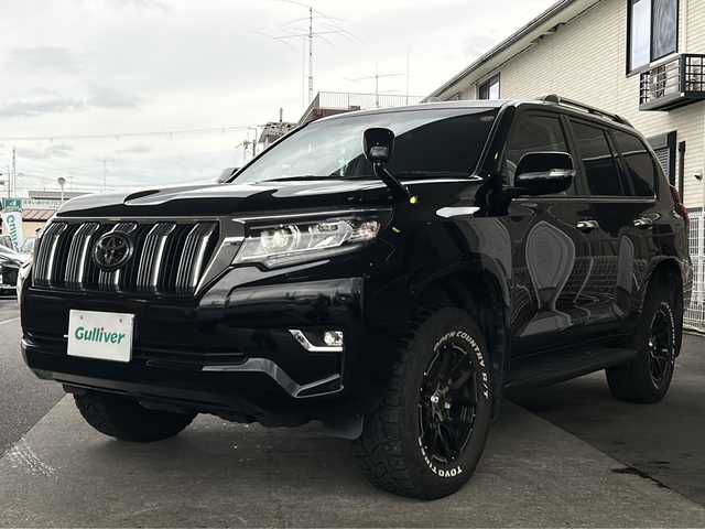 トヨタ ランドクルーザー プラド TX 徳島県 2023(令5)年 3.9万km ブラック ワンオーナー /サンルーフ/7インチ純正SDナビ/(NSZT-W68T)/CD/DVD再生機能/Bluetooth /バックカメラ /ＬＥＤヘッドライト /フロントフォグランプ/ウィンカーミラー /電動格納ミラー/ヘッドライトウォッシャー/オールオートウィンドウ/ルーフレール /クルコン追従有 /レーンキープアシスト/純正ドラレコ(前方のみ) /MUD VANCE17インチAW  /サイドステップ /Wエアバッグ/カーテンエアバッグ