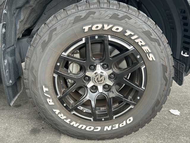 トヨタ ランドクルーザー プラド TX 徳島県 2023(令5)年 3.9万km ブラック ワンオーナー /サンルーフ/7インチ純正SDナビ/(NSZT-W68T)/CD/DVD再生機能/Bluetooth /バックカメラ /ＬＥＤヘッドライト /フロントフォグランプ/ウィンカーミラー /電動格納ミラー/ヘッドライトウォッシャー/オールオートウィンドウ/ルーフレール /クルコン追従有 /レーンキープアシスト/純正ドラレコ(前方のみ) /MUD VANCE17インチAW  /サイドステップ /Wエアバッグ/カーテンエアバッグ