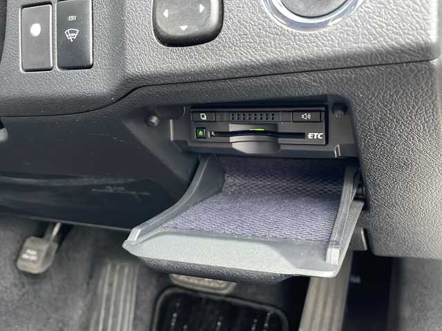 トヨタ マークＸ 250G Four 石川県 2014(平26)年 7万km ホワイトパールクリスタルシャイン 4WD/インテリジェントパーキングアシスト/・クリアランスソナー/・コーナーセンサー/純正ＨＤＤナビ/【Bluetooth・フルセグTV・CD・DVD・AUX】/USB入力端子/バックカメラ　/キセノンヘッドライト/・フォグランプ/・オートライト/パワーシート　/エンジンプッシュスタート/・スマートキー/・スペアキー/ドライブレコーダー　/電動格納ミラー/ビルトインETC/サマータイヤ車載/保証書/取扱説明書