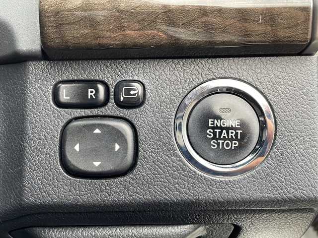 トヨタ マークＸ 250G Four 石川県 2014(平26)年 7万km ホワイトパールクリスタルシャイン 4WD/インテリジェントパーキングアシスト/・クリアランスソナー/・コーナーセンサー/純正ＨＤＤナビ/【Bluetooth・フルセグTV・CD・DVD・AUX】/USB入力端子/バックカメラ　/キセノンヘッドライト/・フォグランプ/・オートライト/パワーシート　/エンジンプッシュスタート/・スマートキー/・スペアキー/ドライブレコーダー　/電動格納ミラー/ビルトインETC/サマータイヤ車載/保証書/取扱説明書