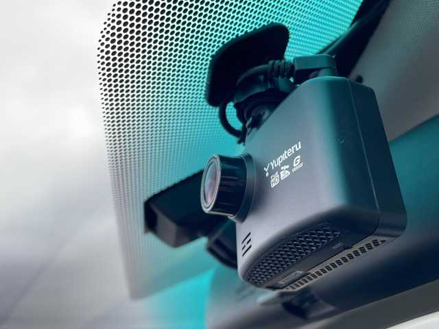 トヨタ マークＸ 250G Four 石川県 2014(平26)年 7万km ホワイトパールクリスタルシャイン 4WD/インテリジェントパーキングアシスト/・クリアランスソナー/・コーナーセンサー/純正ＨＤＤナビ/【Bluetooth・フルセグTV・CD・DVD・AUX】/USB入力端子/バックカメラ　/キセノンヘッドライト/・フォグランプ/・オートライト/パワーシート　/エンジンプッシュスタート/・スマートキー/・スペアキー/ドライブレコーダー　/電動格納ミラー/ビルトインETC/サマータイヤ車載/保証書/取扱説明書