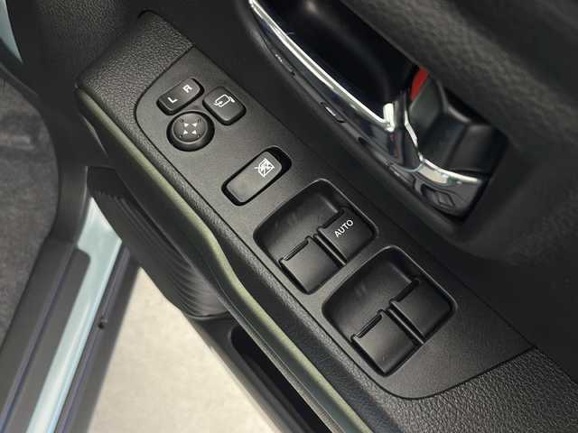 スズキ ハスラー タフワイルド・ターボ 秋田県 2025(令7)年 0.3万km オフブルーメタリック/ブラック 2トーン ４WD/純正ナビ 【AM/FM/CD/DVD/BT】/ワンオーナー /フルセグTV /全方位カメラ  /プッシュスタート/ LEDヘッドライト　/クルーズコントロール　/セーフティサポート /パドルシフト　/純正AW /横滑り防止装置　/レーンキープアシスト　/コーナーセンサー /衝突被害軽減システム/ルーフレール/純正AW/前席シートヒーター/純正フロアマット/USBポート/オートエアコン /スマートキー/スペアキー有り/アイドリングストップ/保証書