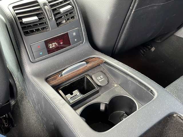 メルセデス・ベンツ ＣＬＳ３５０ ブルーエフィシェンシー 福井県 2011(平23)年 6.7万km ダイヤモンドホワイト 登録時走行距離67085km/サンルーフ/純正HDDナビゲーション/（CD/BT）/フルセグテレビ /バックカメラ/黒革シート/前席パワーシート/（メモリ付き）/シートヒーター /電動リアゲート/LEDヘッドライト/リアサンシェード/パドルシフト/クルーズコントロール/クリアランスソナー /ドライブレコーダー /ETC/純正18インチアルミホイール/スマートキー/プッシュスタート/保証書/取扱説明書