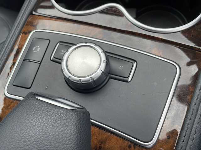 メルセデス・ベンツ ＣＬＳ３５０ ブルーエフィシェンシー 福井県 2011(平23)年 6.7万km ダイヤモンドホワイト 登録時走行距離67085km/サンルーフ/純正HDDナビゲーション/（CD/BT）/フルセグテレビ /バックカメラ/黒革シート/前席パワーシート/（メモリ付き）/シートヒーター /電動リアゲート/LEDヘッドライト/リアサンシェード/パドルシフト/クルーズコントロール/クリアランスソナー /ドライブレコーダー /ETC/純正18インチアルミホイール/スマートキー/プッシュスタート/保証書/取扱説明書