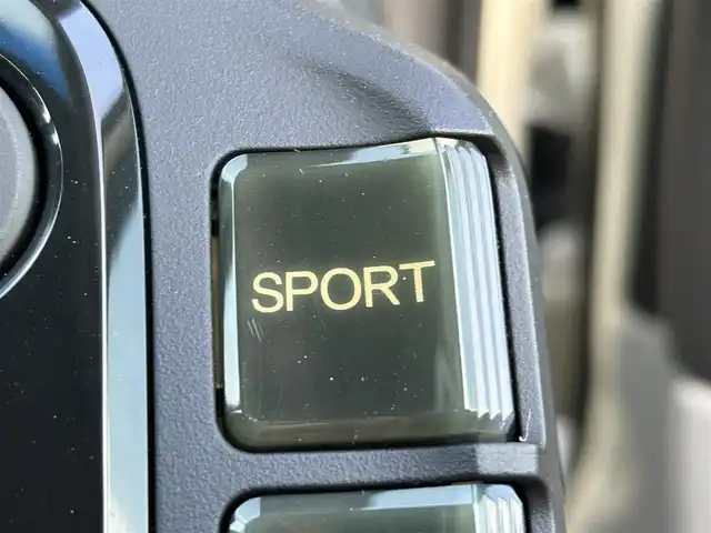 ホンダ ＣＲ－Ｚ α 奈良県 2011(平23)年 4.9万km プレミアムホワイトパール 純正ホンダインターナビ　[9NHF]/バックカメラ　/地デジ　/黒革調シートカバー　/ビルトインＥＴＣ　/パドルシフト　/クルーズコントロール　/スペアキー /フォグライト /革巻きステアリング /電動格納ミラー /SPORTモード