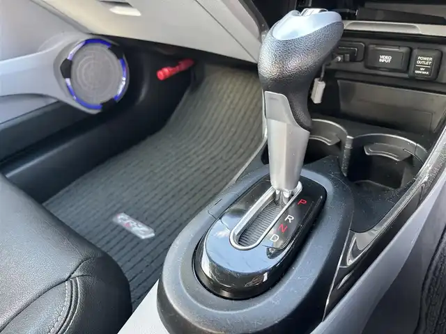 ホンダ ＣＲ－Ｚ α 奈良県 2011(平23)年 4.9万km プレミアムホワイトパール 純正ホンダインターナビ　[9NHF]/バックカメラ　/地デジ　/黒革調シートカバー　/ビルトインＥＴＣ　/パドルシフト　/クルーズコントロール　/スペアキー /フォグライト /革巻きステアリング /電動格納ミラー /SPORTモード