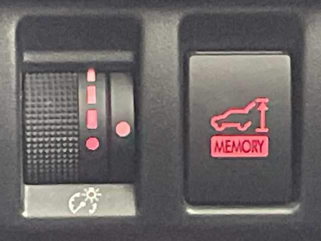 スバル フォレスター ハイブリッド X－ブレイク 大阪府 2020(令2)年 4.5万km クリスタルホワイトP アイサイト/・衝突軽減ブレーキ/・レーンキープアシスト/純正ダイアトーンメモリーナビ/（CD/DVD/Bluetooth/フルセグTV）/バック、フロント、左サイドカメラ/ETC/パドルシフト/デジタルインナーミラー/電動テールゲート/ハーフレザーシート/前席パワーシート/前席シートヒーター/ステアリングヒーター/LEDヘッドライト/フォグランプ/ドアバイザー/フロアマット/スマートキー×２