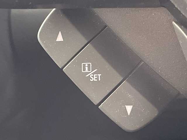 スバル フォレスター ハイブリッド X－ブレイク 大阪府 2020(令2)年 4.5万km クリスタルホワイトP アイサイト/・衝突軽減ブレーキ/・レーンキープアシスト/純正ダイアトーンメモリーナビ/（CD/DVD/Bluetooth/フルセグTV）/バック、フロント、左サイドカメラ/ETC/パドルシフト/デジタルインナーミラー/電動テールゲート/ハーフレザーシート/前席パワーシート/前席シートヒーター/ステアリングヒーター/LEDヘッドライト/フォグランプ/ドアバイザー/フロアマット/スマートキー×２