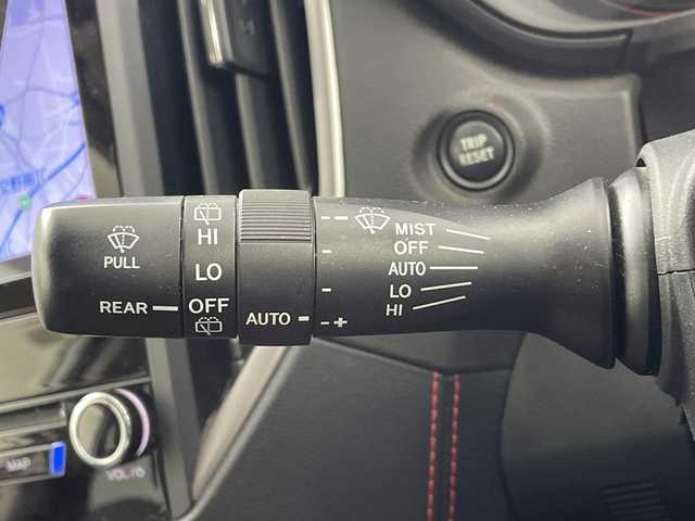 スバル フォレスター ハイブリッド X－ブレイク 大阪府 2020(令2)年 4.5万km クリスタルホワイトP アイサイト/・衝突軽減ブレーキ/・レーンキープアシスト/純正ダイアトーンメモリーナビ/（CD/DVD/Bluetooth/フルセグTV）/バック、フロント、左サイドカメラ/ETC/パドルシフト/デジタルインナーミラー/電動テールゲート/ハーフレザーシート/前席パワーシート/前席シートヒーター/ステアリングヒーター/LEDヘッドライト/フォグランプ/ドアバイザー/フロアマット/スマートキー×２