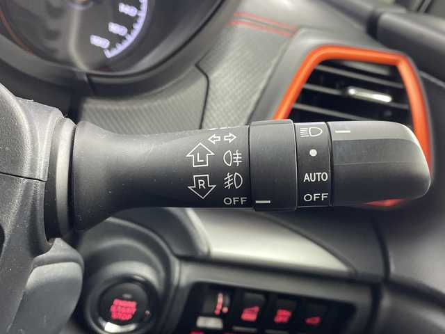 スバル フォレスター ハイブリッド X－ブレイク 大阪府 2020(令2)年 4.5万km クリスタルホワイトP アイサイト/・衝突軽減ブレーキ/・レーンキープアシスト/純正ダイアトーンメモリーナビ/（CD/DVD/Bluetooth/フルセグTV）/バック、フロント、左サイドカメラ/ETC/パドルシフト/デジタルインナーミラー/電動テールゲート/ハーフレザーシート/前席パワーシート/前席シートヒーター/ステアリングヒーター/LEDヘッドライト/フォグランプ/ドアバイザー/フロアマット/スマートキー×２