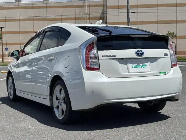 トヨタ プリウス S ツーリングセレクション 宮城県 2013(平25)年 7.8万km ホワイトパールクリスタルシャイン 走行距離：７７１９６ｋｍ/ハイブリット/純正ナビ/トヨタボイスコーナー/ドライブレコーダー/ピットインＥＴＣ/純正フロアマット/純正アルミホイール/ＡＬＬＡＵＴＯウィンドー/前後コーナーセンサー/フォグランプ/電格ミラー/ドアバイザー/AM・FM・DISC・HDD・TV・USB・AUX・BT