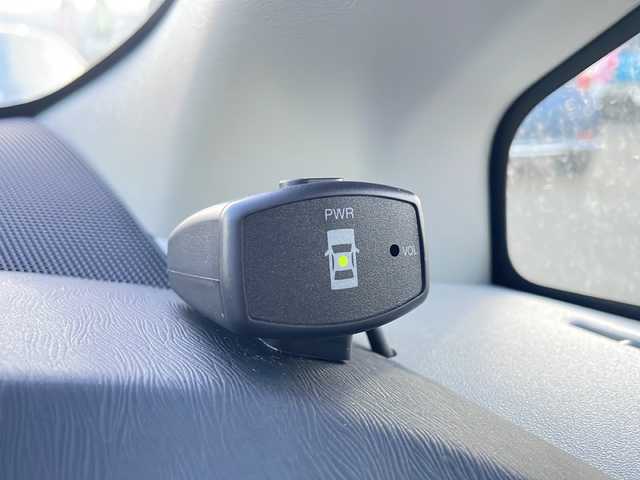 トヨタ プリウス S ツーリングセレクション 福島県 2013(平25)年 7.8万km ホワイトパールクリスタルシャイン 〇純正ナビ/〇地上デジタルTV/〇バックカメラ/〇ビルトインＥＴＣ/○クリアランスソナー/○ＬＥＤヘッドランプ/〇フォグランプ/○オートライト/○純正１７インチアルミホイール/○オートエアコン/○スマートエントリー/○禁煙車