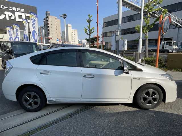 トヨタ プリウス S　マイコーデ 兵庫県 2014(平26)年 5.2万km ホワイトパールクリスタルシャイン (株)IDOMが運営する【じしゃロン西宮店】の自社ローン専用車両になります。こちらは現金またはオートローンご利用時の価格です。自社ローンご希望の方は別途その旨お申付け下さい/＊ETC/＊バックカメラ/＊フルセグ/＊オートライト