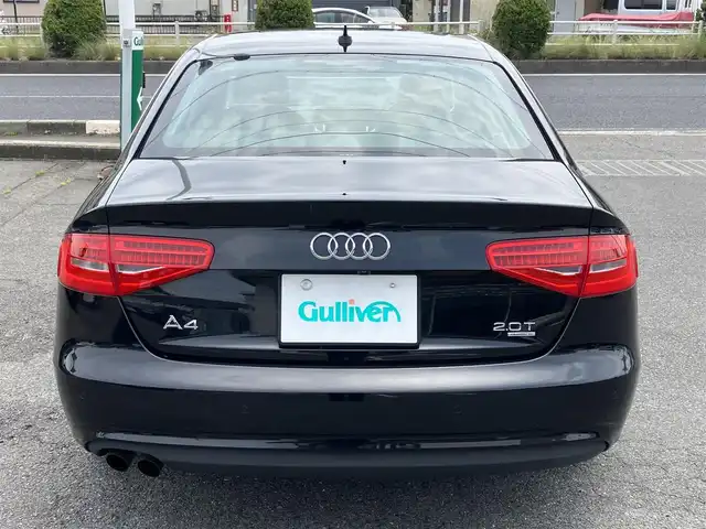 アウディ Ａ４ 2．0 TFSI クワトロ 三重県 2012(平24)年 5万km 黒 ♪走行49646km/♪4WD/ターボ/スマートキー×2/プッシュスタート/黒革シート/前席パワーシート/前席シートヒーター/パーキングエイド/アイドリングストップ/純正メーカーナビ/・DTV・DVD再生/・Bluetoothオーディオ/・ミュージックジューク/・バックカメラ/純正17インチAW/HIDヘッドライト/フォグライト/リアフォグライト/オートライト/ウィンカーミラー/電格ミラー/革巻ステアリング/ステアリングスイッチ/パドルシフト/フロアマット/ETC/サイド/カーテンエアバック