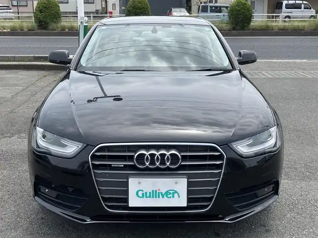 アウディ Ａ４ 2．0 TFSI クワトロ 三重県 2012(平24)年 5万km 黒 ♪走行49646km/♪4WD/ターボ/スマートキー×2/プッシュスタート/黒革シート/前席パワーシート/前席シートヒーター/パーキングエイド/アイドリングストップ/純正メーカーナビ/・DTV・DVD再生/・Bluetoothオーディオ/・ミュージックジューク/・バックカメラ/純正17インチAW/HIDヘッドライト/フォグライト/リアフォグライト/オートライト/ウィンカーミラー/電格ミラー/革巻ステアリング/ステアリングスイッチ/パドルシフト/フロアマット/ETC/サイド/カーテンエアバック