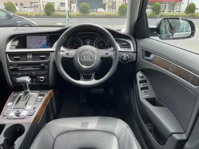 アウディ Ａ４ 2．0 TFSI クワトロ 三重県 2012(平24)年 5万km 黒 ♪走行49646km/♪4WD/ターボ/スマートキー×2/プッシュスタート/黒革シート/前席パワーシート/前席シートヒーター/パーキングエイド/アイドリングストップ/純正メーカーナビ/・DTV・DVD再生/・Bluetoothオーディオ/・ミュージックジューク/・バックカメラ/純正17インチAW/HIDヘッドライト/フォグライト/リアフォグライト/オートライト/ウィンカーミラー/電格ミラー/革巻ステアリング/ステアリングスイッチ/パドルシフト/フロアマット/ETC/サイド/カーテンエアバック