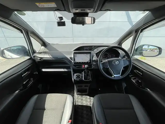 トヨタ ノア Si ダブルバイビーⅢ 千葉県 2021(令3)年 1.6万km ホワイトパールクリスタルシャイン 衝突軽減ブレーキ/両側パワースライドドア/純正９インチＳＤナビ/純正フリップダウンモニター/フルセグＴＶ/バックカメラ/クルーズコントロール/ＥＴＣ/純正１６インチアルミホイール/ＬＥＤヘッドライト