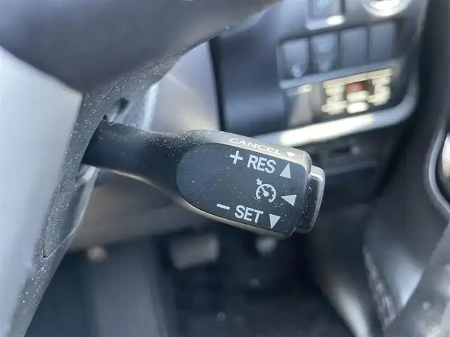 トヨタ ノア Si ダブルバイビーⅢ 千葉県 2021(令3)年 1.6万km ホワイトパールクリスタルシャイン 衝突軽減ブレーキ/両側パワースライドドア/純正９インチＳＤナビ/純正フリップダウンモニター/フルセグＴＶ/バックカメラ/クルーズコントロール/ＥＴＣ/純正１６インチアルミホイール/ＬＥＤヘッドライト
