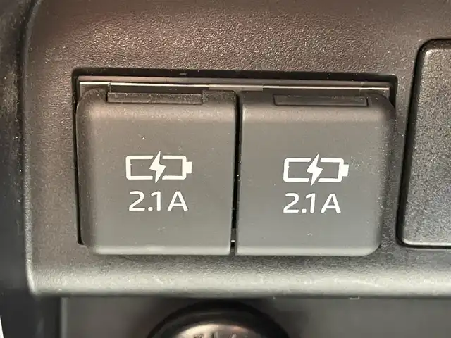 トヨタ ノア Si ダブルバイビーⅢ 千葉県 2021(令3)年 1.6万km ホワイトパールクリスタルシャイン 衝突軽減ブレーキ/両側パワースライドドア/純正９インチＳＤナビ/純正フリップダウンモニター/フルセグＴＶ/バックカメラ/クルーズコントロール/ＥＴＣ/純正１６インチアルミホイール/ＬＥＤヘッドライト