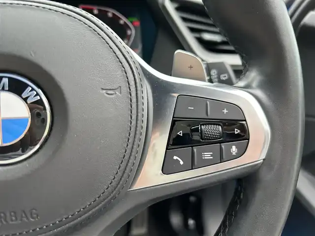 ＢＭＷ Ｍ１３５ｉ xDrive 福岡県 2019(令1)年 2.5万km ミサノブルー 禁煙車/純正ナビ/Bluetooth/クルーズコントロール追従有/前後ドライブレコーダー/前席パワーシート/コーナーセンサー（前後）/プッシュスタート/純正アルミホイール/純正フロアマット/パワーバックドア/パドルシフト/ビルトインETC/LEDヘッドライト/パワーステアリング/パワーウィンドウ/保証書/取扱説明書