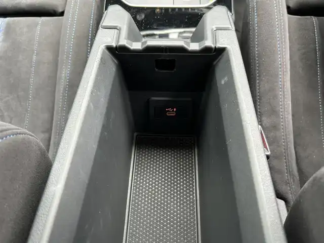 ＢＭＷ Ｍ１３５ｉ xDrive 福岡県 2019(令1)年 2.5万km ミサノブルー 禁煙車/純正ナビ/Bluetooth/クルーズコントロール追従有/前後ドライブレコーダー/前席パワーシート/コーナーセンサー（前後）/プッシュスタート/純正アルミホイール/純正フロアマット/パワーバックドア/パドルシフト/ビルトインETC/LEDヘッドライト/パワーステアリング/パワーウィンドウ/保証書/取扱説明書