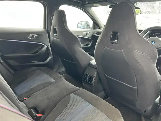 ＢＭＷ Ｍ１３５ｉ xDrive 福岡県 2019(令1)年 2.5万km ミサノブルー 禁煙車/純正ナビ/Bluetooth/クルーズコントロール追従有/前後ドライブレコーダー/前席パワーシート/コーナーセンサー（前後）/プッシュスタート/純正アルミホイール/純正フロアマット/パワーバックドア/パドルシフト/ビルトインETC/LEDヘッドライト/パワーステアリング/パワーウィンドウ/保証書/取扱説明書