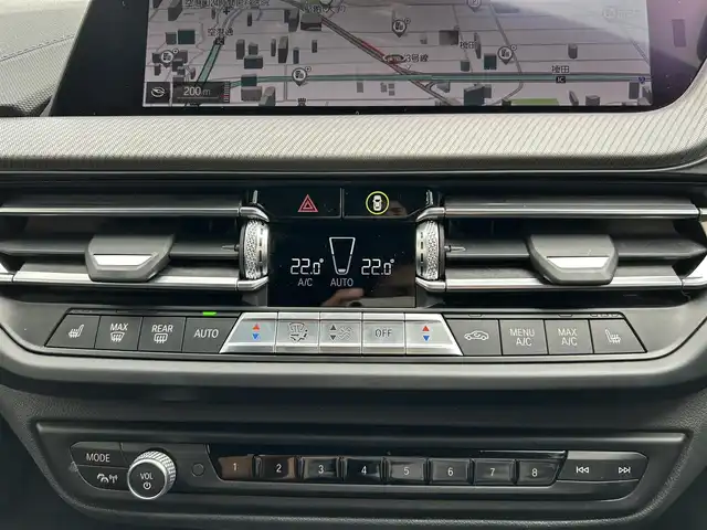 ＢＭＷ Ｍ１３５ｉ xDrive 福岡県 2019(令1)年 2.5万km ミサノブルー 禁煙車/純正ナビ/Bluetooth/クルーズコントロール追従有/前後ドライブレコーダー/前席パワーシート/コーナーセンサー（前後）/プッシュスタート/純正アルミホイール/純正フロアマット/パワーバックドア/パドルシフト/ビルトインETC/LEDヘッドライト/パワーステアリング/パワーウィンドウ/保証書/取扱説明書