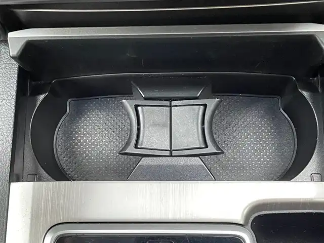 トヨタ ランドクルーザー プラド TZ－G 青森県 2020(令2)年 4.9万km ホワイトパールクリスタルシャイン /4WD/ディーゼル・ターボ/サンルーフ/黒革シート/　(D席メモリー付前席パワーシート//　前席シートヒーター/ベンチレーター)/3列目電動格納シート/OP寒冷地仕様車(Wバッテリー//　Fワイパーデアイサー/Rフォグ)/OP純正8型SDナビ/　(ブルーレイ/DVD/フルセグTV/USB/AUX/Bt)/スーパーライブサウンドシステム/全方位カメラ/純正エアサス/TRD(前後エアロ/マフラー/スカッフプレート)/Toyota Safety Sense /・プリクラッシュセーフティ/・レーンディパーチャーアラート/・オートマチックハイビーム/・レーダークルーズコントロール/OP/BSM/OP/ルーフレール/OP/ドアミラー足元照明/OP/トヨタマーク/カーテシランプ/OP/EGスターター/純正ドアバイザー/社外フロアマット(純正積込)/LEDオートライト/オートリベライザー//　オートマチックハイビーム/LEDフォグランプ/ウットコンビステア/オーディオ/ステアスイッチ/電動チルトステア/オートワイパー/純正カメラ一体型ドラレコ/デジタルインナーミラー/前後バンパーソナー/ウインカーミラー /純正サイドステップ/保・取