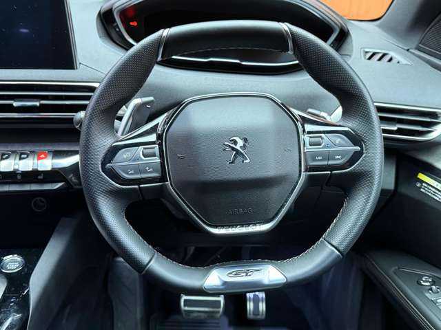 プジョー ５００８ GT ブルーHDi 千葉県 2022(令4)年 2.1万km プラチナグレー パノラマＳＲ　/純正ナビ　/バックカメラ　/ＣａｒＰｌａｙ/ＡＣＣ　/ＢＳＭ　/ハーフレザーシート　/シートヒーター　/ＬＥＤヘッドライト　/ハイビームアシスト　/電動リアゲート　/純正１８インチＡＷ　/ＥＴＣ